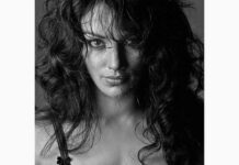Shweta Menon Instagram - #throwbackmemories Posted @withregram • @nitinraiphotography A portrait of Shwetha Menon, Indian actress, model & Miss India Asia Pacific in 1994. Photographed in 2002 at my studio. https://www.nitinrai.com/portraits-photography-in-india/ @nitinraiphotography Copyright @nitinraiphotography #nitinraiphotography #nitinrai #glamourphotography #fashionportraits #fineartphotography #creativeportraits #fashionportraits #BnW_MrOldschool #blackandwhitephotography #creativephotography #bnw #noir #bnw_captures #blancnoir2 #bnw_greatshots #fortheloveofphotography #magnumphotos #spicollective