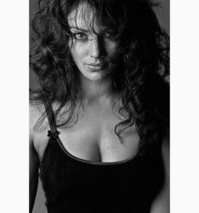 Shweta Menon Instagram - #throwbackmemories 

Posted @withregram • @nitinraiphotography A portrait of Shwetha Menon, Indian actress, model & Miss India Asia Pacific in 1994. Photographed in 2002 at my studio.

https://www.nitinrai.com/portraits-photography-in-india/
@nitinraiphotography
Copyright @nitinraiphotography

#nitinraiphotography #nitinrai #glamourphotography #fashionportraits #fineartphotography #creativeportraits #fashionportraits #BnW_MrOldschool #blackandwhitephotography #creativephotography #bnw #noir #bnw_captures #blancnoir2 #bnw_greatshots #fortheloveofphotography #magnumphotos #spicollective