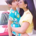 Shweta Tiwari Instagram – Child’s Hugs and kisses 😘 (jitni Tu milti jaaye utni lage thodi thodi)