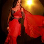 Shweta Tiwari Instagram - ❤️‍🔥❤️‍🔥❤️‍🔥 Styled by @stylingbyvictor @sohail__mughal___ Clicked by @amitkhannaphotography Hair @sunny_hairr @kavitaparmar_makeup_hair Makeup @durgedeepak76 Outfit @pallavijaipur Accessories @preetimohanjewellery @fashionbusinessofficials