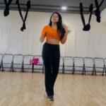 Siddhi Idnani Instagram - no distraction like dancing 🕺 Choreographed by - @dhirajkhandka Studio - @thedivayoga