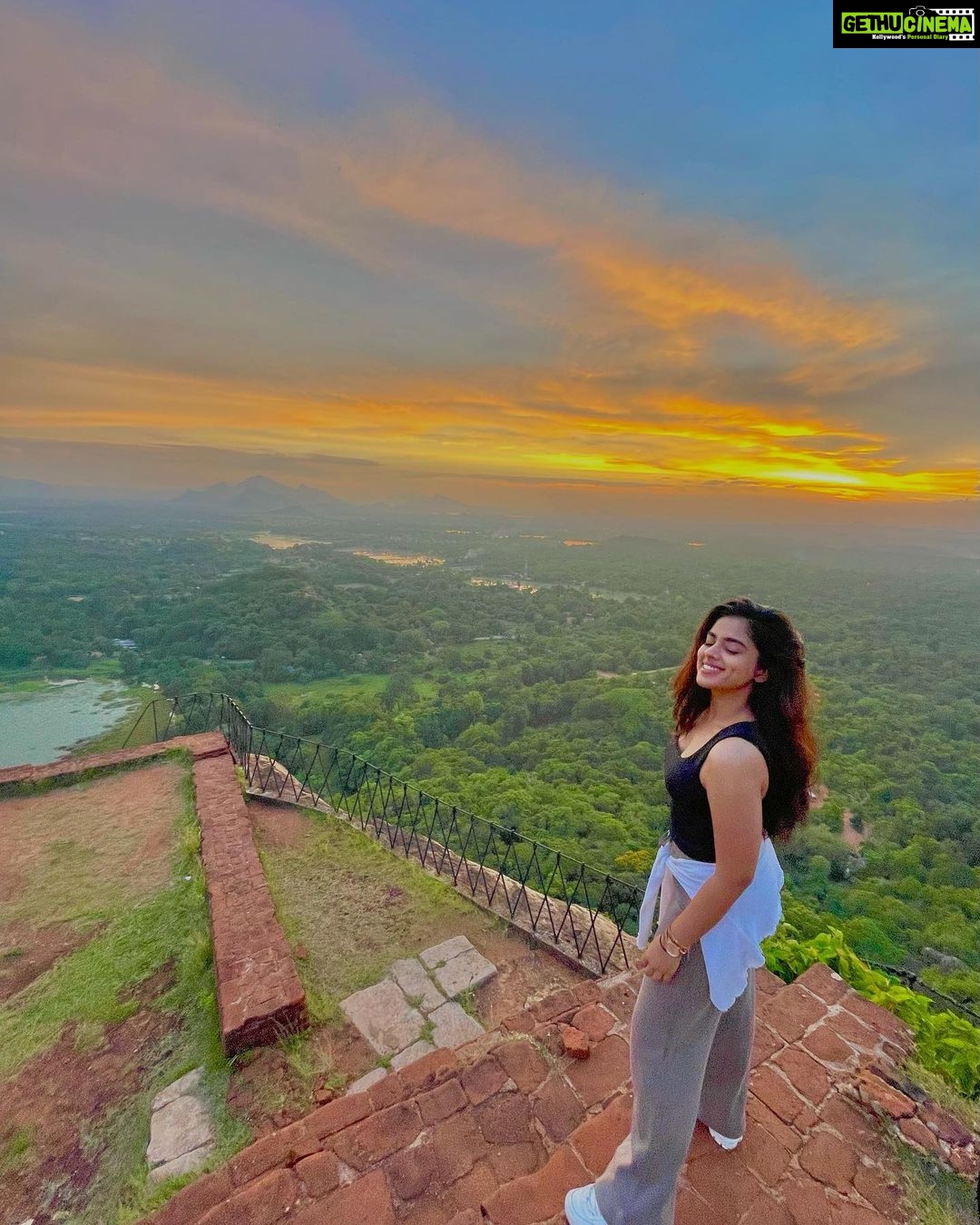 Siddhi Idnani Instagram - highlight of my trip to Sri Lanka, there’s a sense of validation you feel every time you overcome an uphill struggle.. it’s not the mountain we conquer, but ourselves. The view, the wind, the prayers I was in sync with nature and it’s creation.. There isn’t a more soul enriching experience than this. Sri Lanka you absolute beauty! . . . . #srilanka #sigiriya #srilankatravel Sigiriya Rock