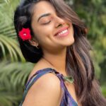 Siddhi Idnani Instagram - make a decision to stay happy and work everyday towards making it happen. 💜 Belgaum