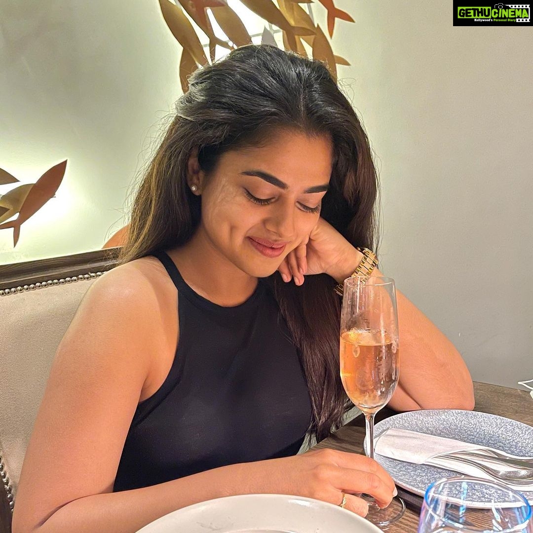 Siddhi Idnani Instagram - blushing a little extra 🦋🌈