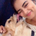 Siddhi Idnani Instagram – I promise I’m not this clingy otherwise 🤷🏻‍♀️ this 🐶 has my 🤍 Hyderabad