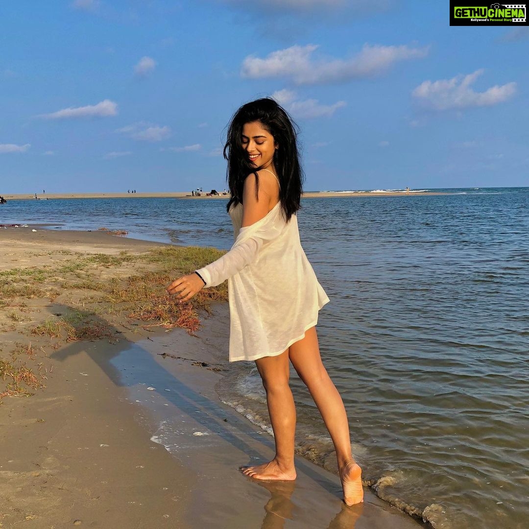 Siddhi Idnani Instagram - “she was a wild child. Always stealing the stars & getting drunk on the souls of earthbound misfits” Pondicherry
