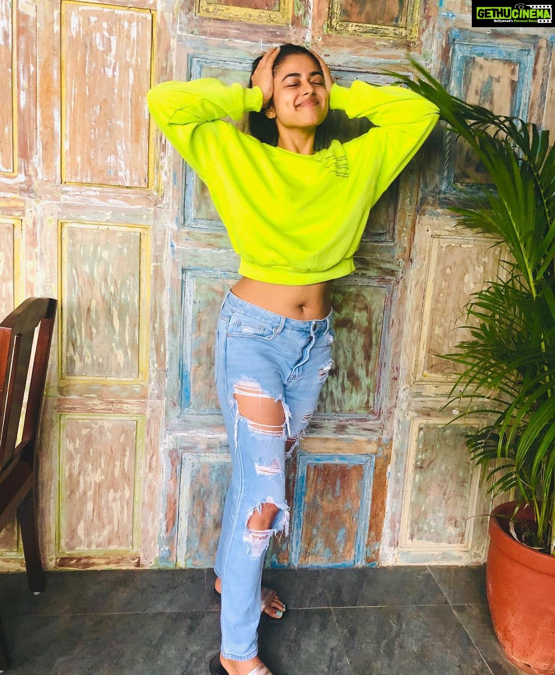 Siddhi Idnani Instagram - Chirpy Chirpy Siddy🦋 Chennai, India