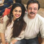 Siddhi Idnani Instagram - Dear Father , Thank you for making a dozen mistakes and making sure I don’t make the same. Thank you for being my friend before my father. Thank you for letting me chose my own path knowing that if at all I fall, I have you to pick me up. Thank you for making sure I am independent, headstrong, opinionated, so that in a mans world your daughter will never feel left out. Thank you for making me believe that I am capable of achieving ANYTHING I put my mind too. Today, I stand tall and proud because my father made sure of it. Also, thanks for passing on the charm and the gift of the gab , makes getting things a whole lot easier ;) I love you my dafa 💜 #daddysgirl #happyfathersday