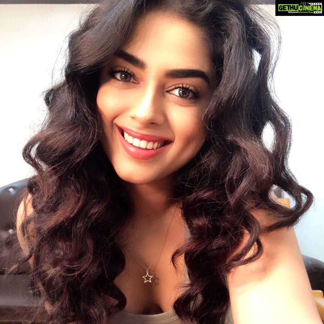 Siddhi Idnani Instagram - The grass is greener where you water it. 🥰 #happydays