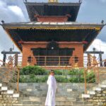 Siddhi Idnani Instagram - फिर उन्ही रास्तों पे तेरे मेरे क़दमों का मिलना बाकी है ... Kathmandu, Nepal
