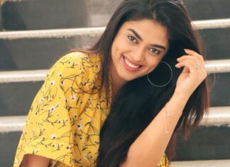 Siddhi Idnani Instagram - Her heart bloomed sunflowers so she would always face the light 🌻🌞🌟 #HappySoul