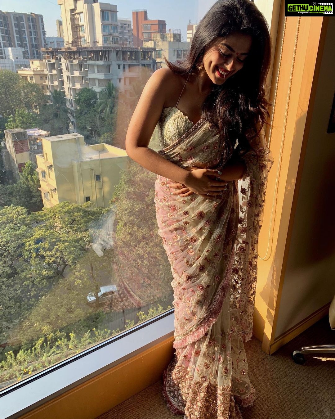 Siddhi Idnani Instagram - Wedding Season โจ . . . made extra special by my one and only @sashivangapallicouture ๐ @sashivangapalli youโre designing for my wedding as well ๐