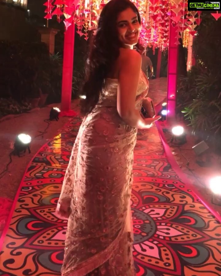 Siddhi Idnani Instagram - Wedding Season โจ . . . made extra special by my one and only @sashivangapallicouture ๐ @sashivangapalli youโre designing for my wedding as well ๐