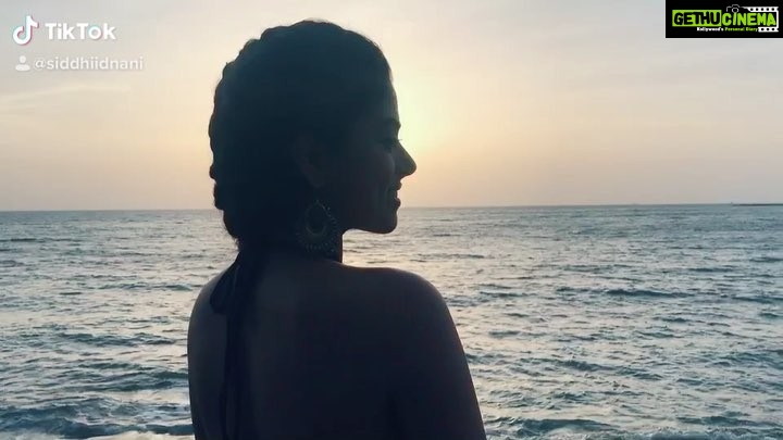 Siddhi Idnani Instagram - I find myself becoming greedy. Greedy for new experiences, sights and cities 🥰 #wanderlust #lostandfound #soulsearching