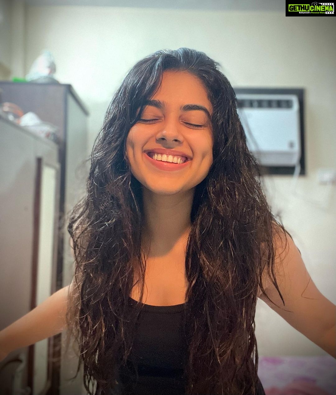 Siddhi Idnani Instagram - monsoon special π§π«Άπ»π§