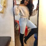 Siddhi Idnani Instagram - Doing what you like is freedom & liking what you do is happiness 🦋 #LoveMyJob #WhenPassionPaysChecks #ForeverGrateful ✨