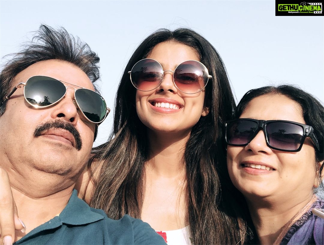 Siddhi Idnani Instagram - Happy Birthday Ashok Idnani, you are truly blessed to have me as your daughter. You’re not a regular dad, you’re a cool dad. Thank you for everything P.s act your age now 🤯