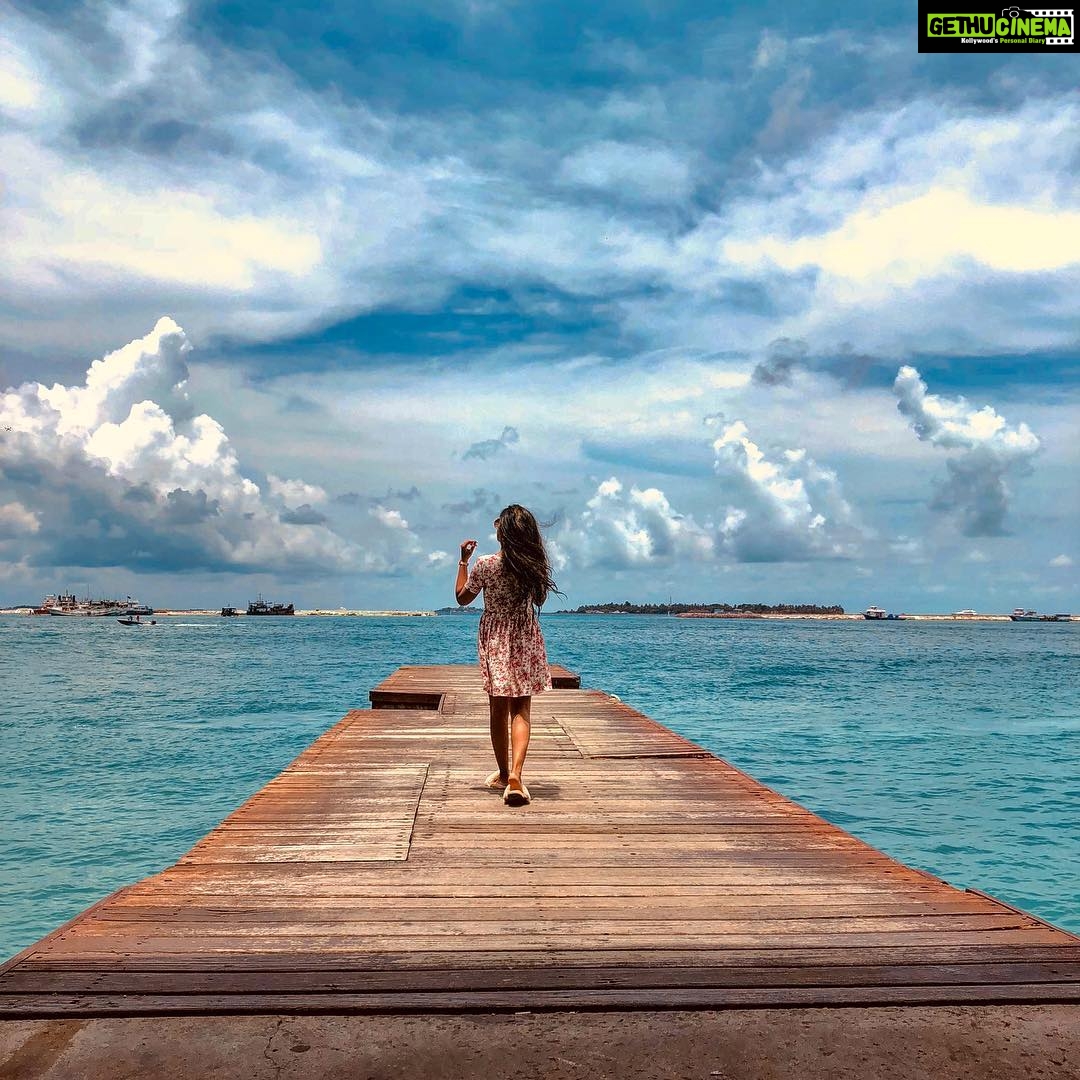 Siddhi Idnani Instagram - Nothing to lose and a world to see 🌊 Male, Maldives