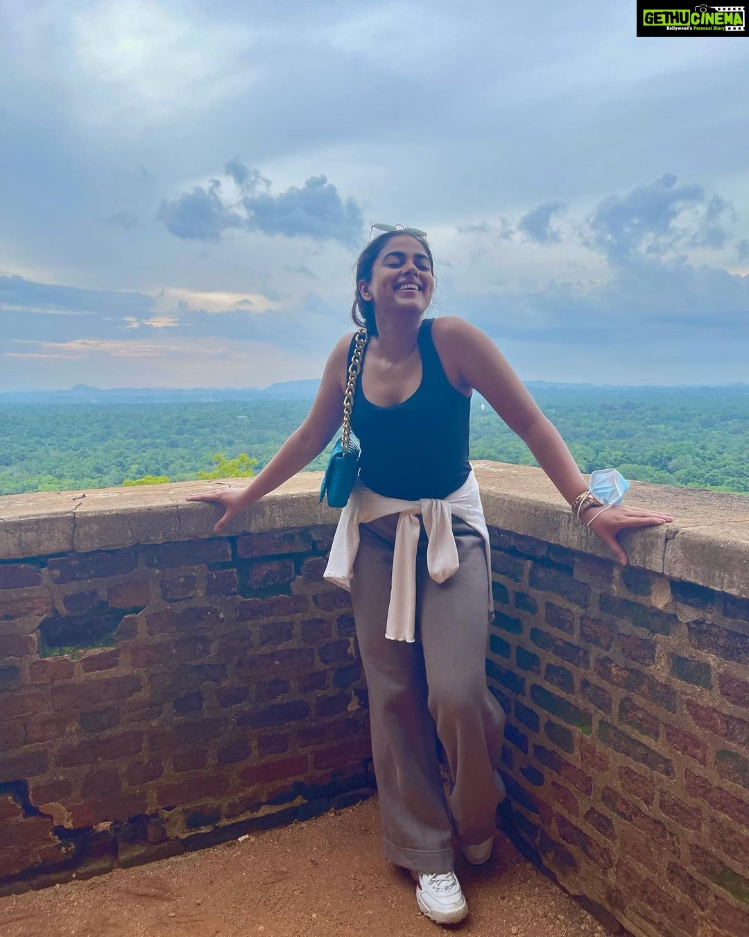 Siddhi Idnani Instagram - highlight of my trip to Sri Lanka, there’s a sense of validation you feel every time you overcome an uphill struggle.. it’s not the mountain we conquer, but ourselves. The view, the wind, the prayers I was in sync with nature and it’s creation.. There isn’t a more soul enriching experience than this. Sri Lanka you absolute beauty! . . . . #srilanka #sigiriya #srilankatravel Sigiriya Rock