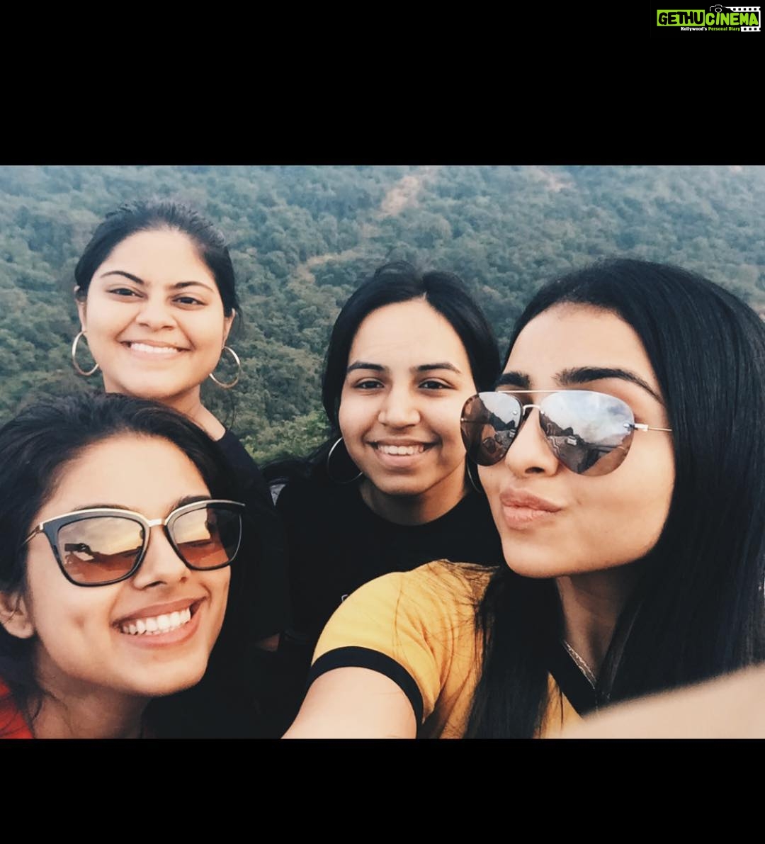 Siddhi Idnani Instagram - “Life is kind of like a party, you invite a lot of people, some come early, some stay all night, some laugh with you while some laugh at you. But in the end after all the fun, there are only a few who stay back to clean the mess. They are the ones who matter the most”