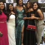 Siddhi Idnani Instagram - “What feels like the end is often the beginning” So grateful for all the memories and some really beautiful friends that R.D.National College has given me. Graduation Day 🎓 #WeDidIt #Graduated #Gratitude R. D. National College