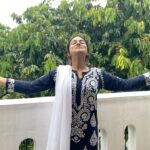 Siddhi Idnani Instagram - She walked with God, she felt His love through the wind & rain 🌧