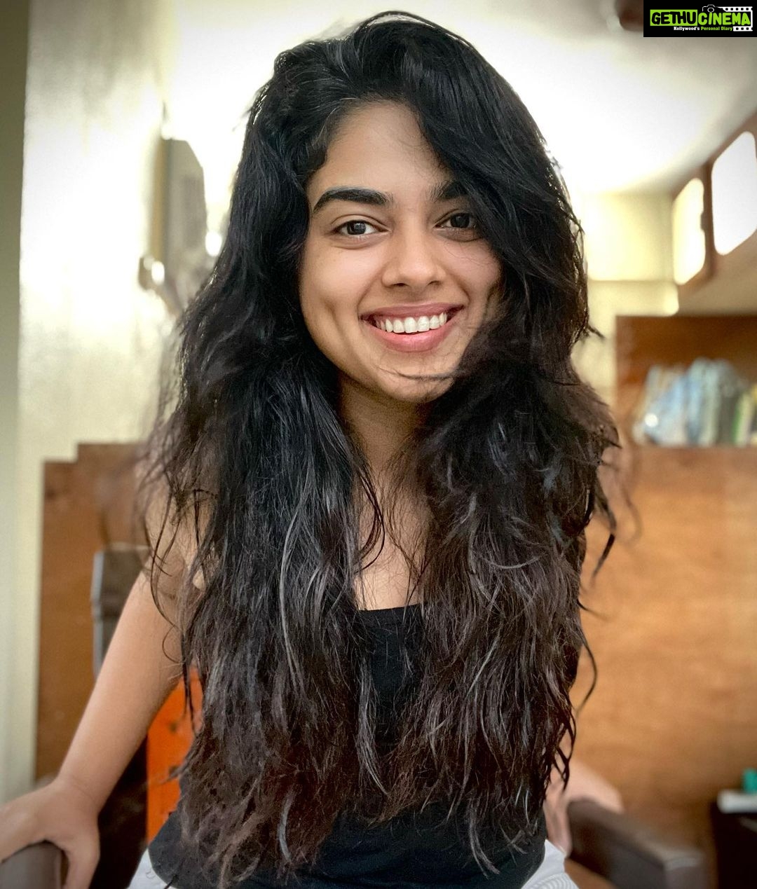 Siddhi Idnani Instagram - monsoon special π§π«Άπ»π§