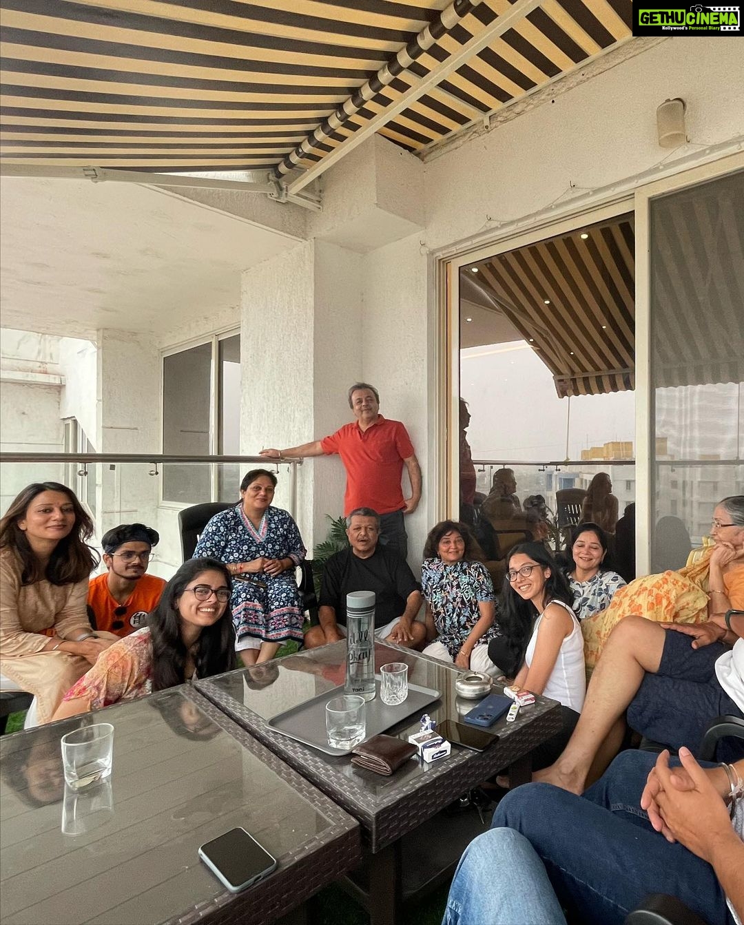 Siddhi Idnani Instagram - Family First 🥰♾❤️ Pune City