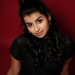 Sivaangi Krishnakumar Instagram - 🖤🖤 Magazine: She Tamil (@she_india Founder: Manikandan ( @its.manikandan) Publication: Cherie Amour Creations (@cherieamour.in) Photography: @arunprasath_photography Styled by: @indu_ig Outfit: @beufashions MUA: @abhirami_mua Hairstylist: @vyshalisundaram_hairstylist Earring: @adorebypriyanka Location: @vybn_studio
