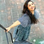 Smruthi Venkat Instagram - Good morning ✨ Have a great day Stay home stay safe 🙏🏼 👗 @vastra_deepa 📷 @samyu_amma