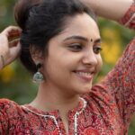 Smruthi Venkat Instagram - ✨good afternoon guys