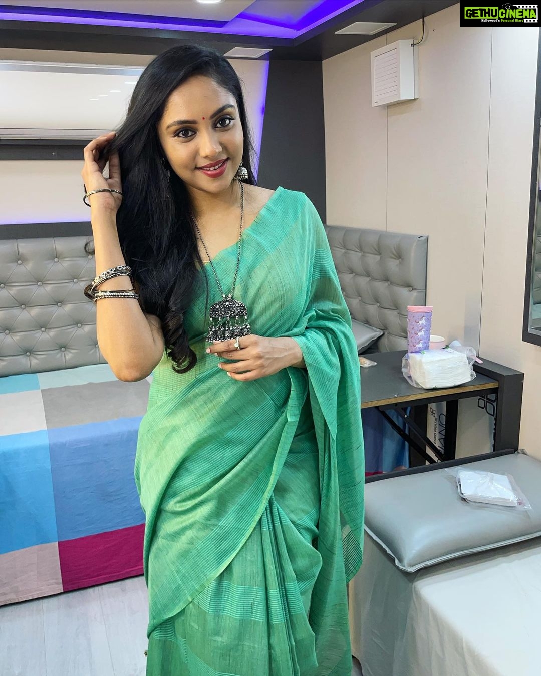 Smruthi Venkat Instagram - Never ending Saree love ✨
