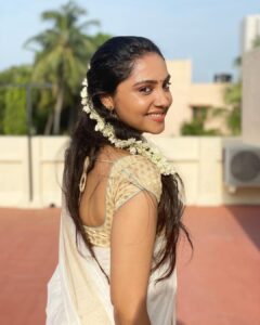 Smruthi Venkat Instagram - Happy Onam ✨

PC @mithunksairam