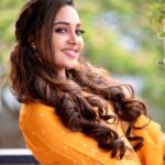 Smruthi Venkat Instagram - #tuesday Have a bright and a happy week ahead ✨ Wardrobe @label_orchid Photography @karthipalaniappan.photography H&M @radha_makeup_artist Earrings @new_ideas_fashions