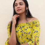 Smruthi Venkat Instagram - ✨😇# 📷 @mithunksairam Hair @sowmya_venkat