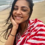 Smruthi Venkat Instagram – #beachday 
Couldn’t decide which one to post so I posted all 🤪