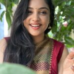 Smruthi Venkat Instagram - Good evening guys ✨