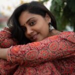 Smruthi Venkat Instagram – மாலை நேரத்து மயக்கம் ✨

PC @mithunksairam