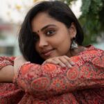Smruthi Venkat Instagram - மாலை நேரத்து மயக்கம் ✨ PC @mithunksairam