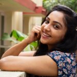 Smruthi Venkat Instagram - Good evening guys ✨ Been long since I posted!! how are you guys 😊 #happyevening ✨ PC @mithunksairam