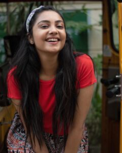 Smruthi Venkat Instagram - #goodnight ✨✨
PC @mithunksairam