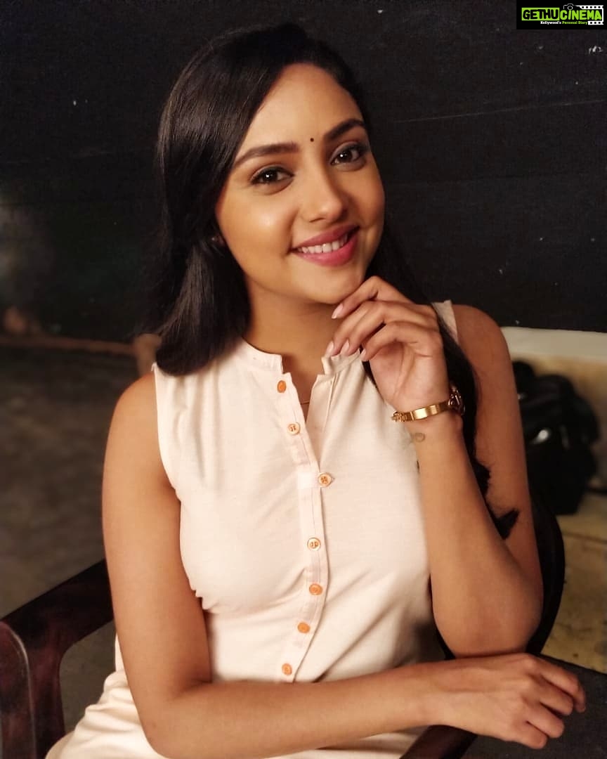 Smruthi Venkat Instagram - #goodnight ✨