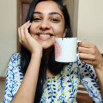 Smruthi Venkat Instagram – Sunday night and I was super bored. Wanted to eat a cake so thought I will make it myself.
Tried making a mug cake and it actually came out pretty well 😋
Swipe right to see timelapse 😋
Good night ✨
Thanks @sowmyavenkat88 for taking video and pics 😋😋
