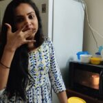Smruthi Venkat Instagram - Sunday night and I was super bored. Wanted to eat a cake so thought I will make it myself. Tried making a mug cake and it actually came out pretty well 😋 Swipe right to see timelapse 😋 Good night ✨ Thanks @sowmyavenkat88 for taking video and pics 😋😋