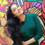 Smruthi Venkat Instagram - #friyay ✨ Good night guys