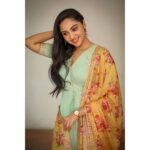 Smruthi Venkat Instagram - ✨ Wardrobe @anjushankarofficial H&M @makeupandhairbyrehana Pc @arunprasath_photography