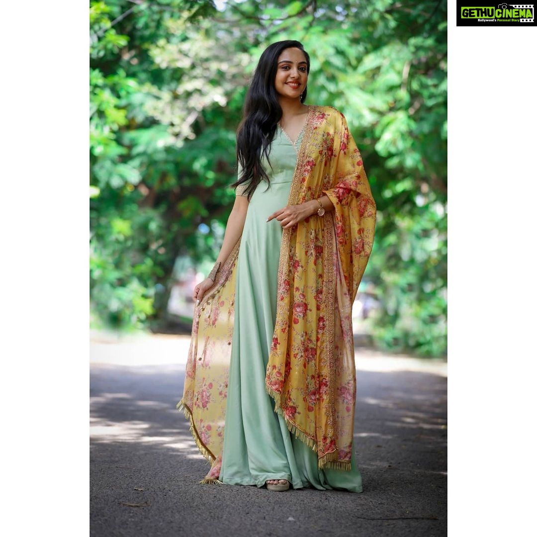 Smruthi Venkat Instagram - ✨ Wardrobe @anjushankarofficial H&M @makeupandhairbyrehana Pc @arunprasath_photography