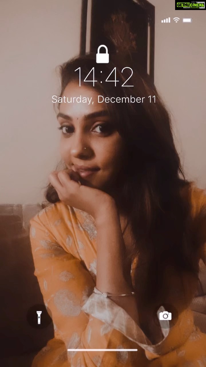 Smruthi Venkat Instagram - Hope am not too late to the trend! Here is my attempt for this fun trend ✨