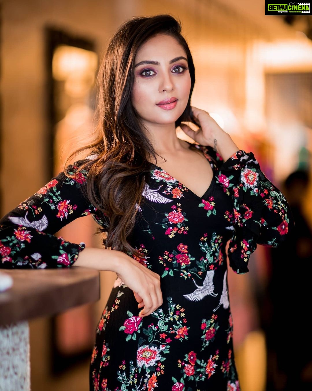 Smruthi Venkat Instagram - ✨ Pc @camerasenthil H&M @reenapaiva