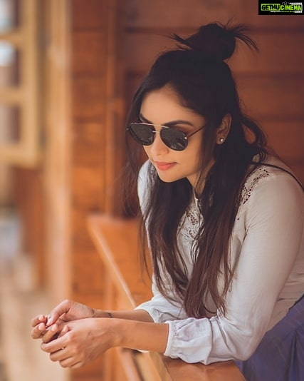 Smruthi Venkat Instagram - Back in Yercaud ✨ Throwback to another fav vacation Travelling is something I miss a lot Looking forward to travel again soon ❤️ Pc @sathyasekar_
